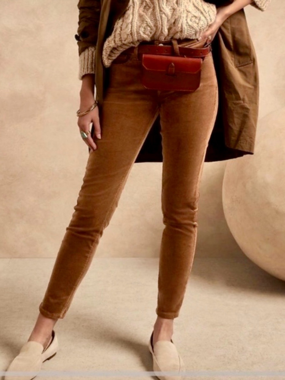 Banana Republican Mid-Rise Skinny Corduroy Pants in Warm Caramel Brown